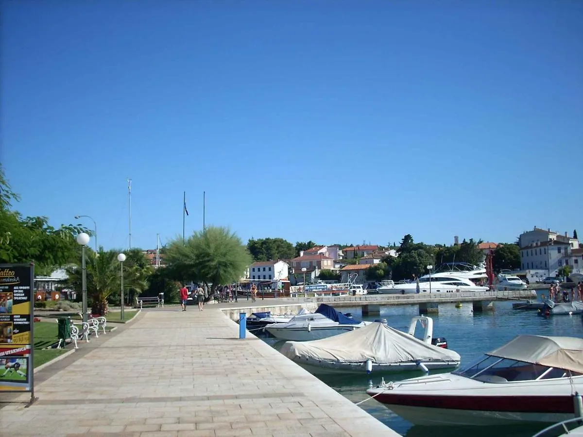 Two-Bedroom Apartment in Malinska I Sveti Vid-Miholjice